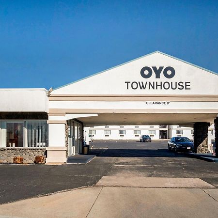 Oyo Townhouse Dodge City Ks Εξωτερικό φωτογραφία