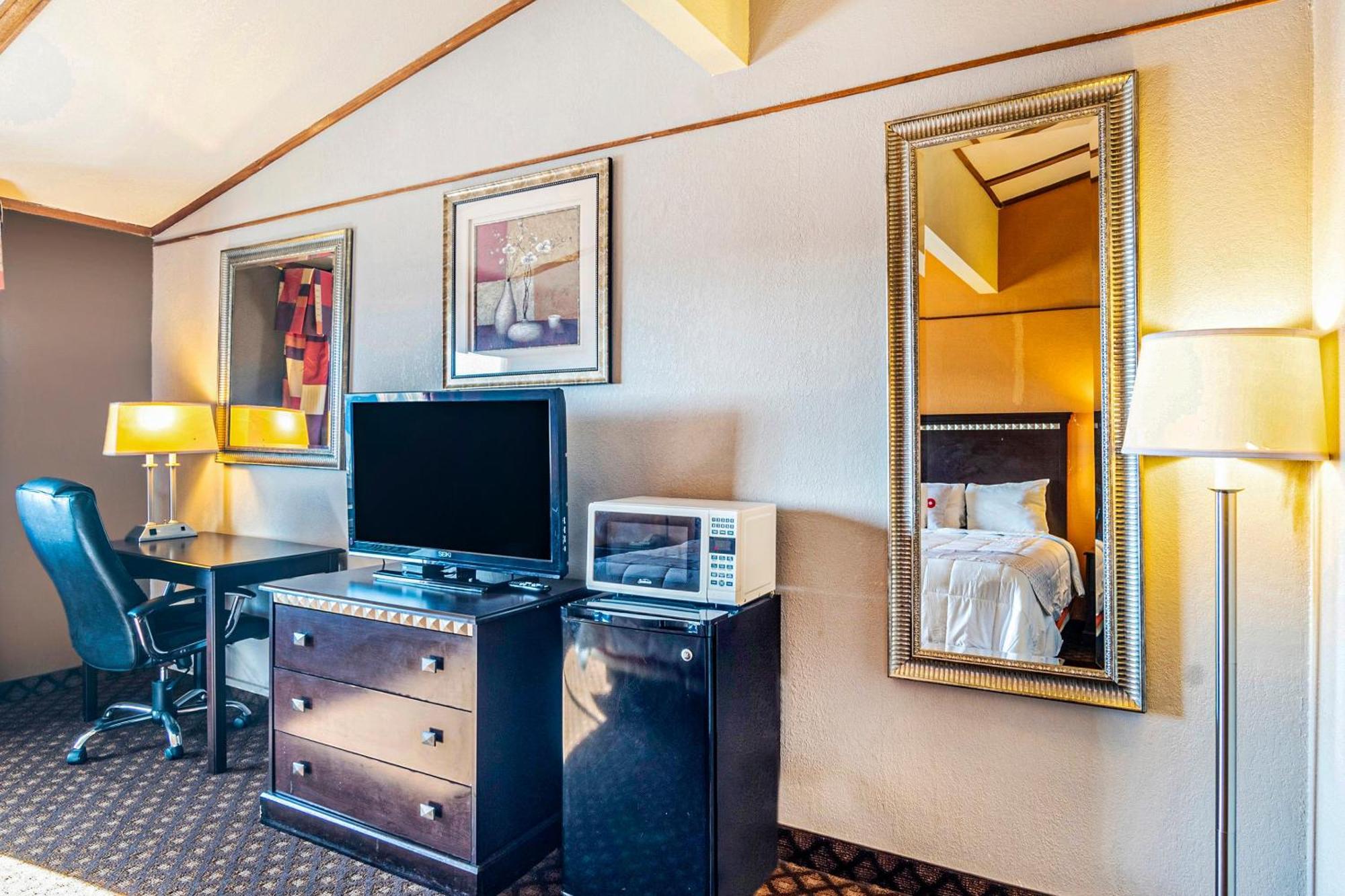Oyo Townhouse Dodge City Ks Εξωτερικό φωτογραφία