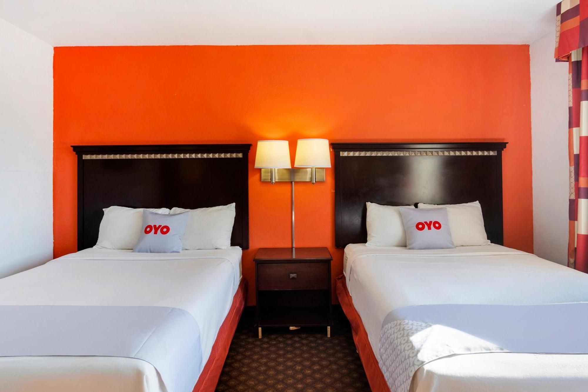 Oyo Townhouse Dodge City Ks Εξωτερικό φωτογραφία