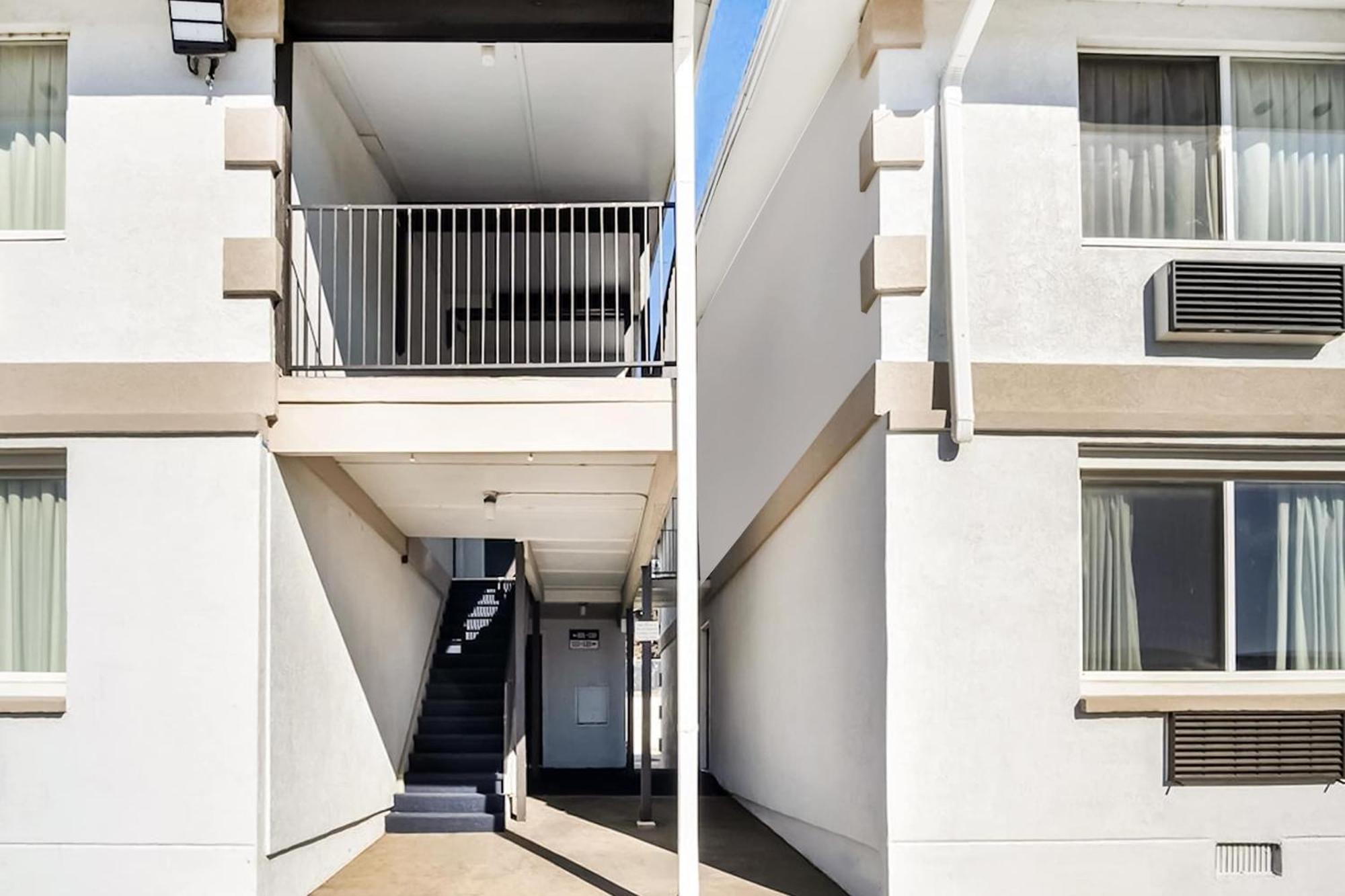Oyo Townhouse Dodge City Ks Εξωτερικό φωτογραφία