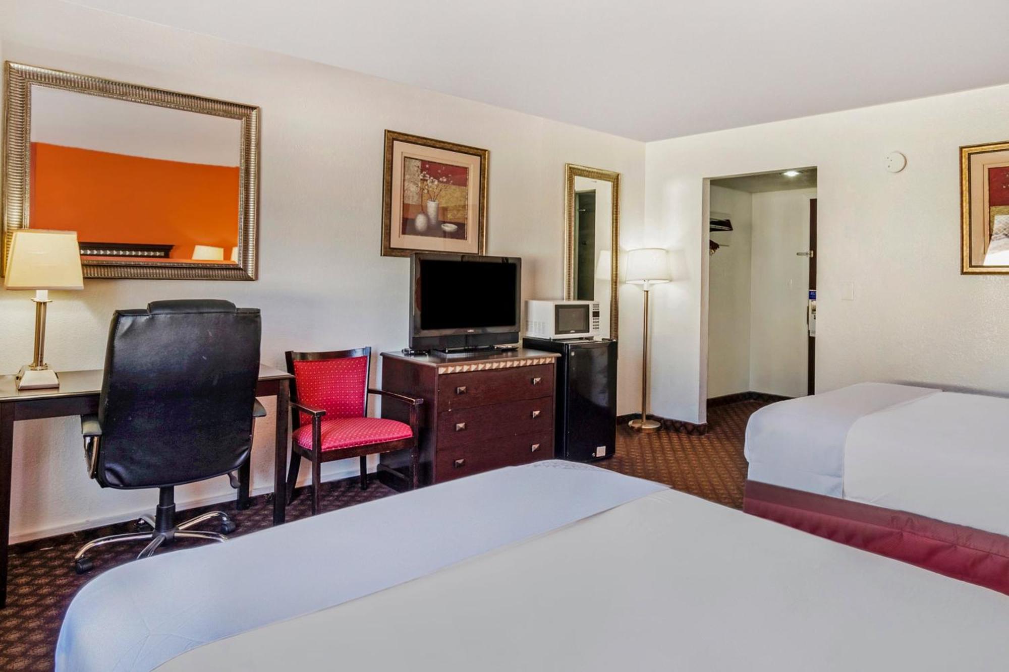 Oyo Townhouse Dodge City Ks Εξωτερικό φωτογραφία