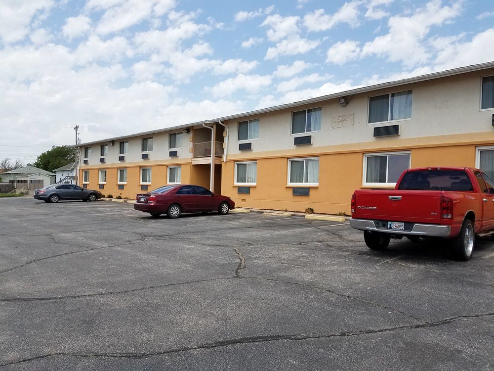 Oyo Townhouse Dodge City Ks Εξωτερικό φωτογραφία